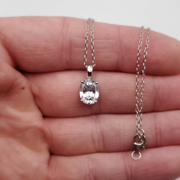 Jewelry - 18 Inch 925 Sterling Silver Stunning Oval Cubic Zirconia Gem Necklace